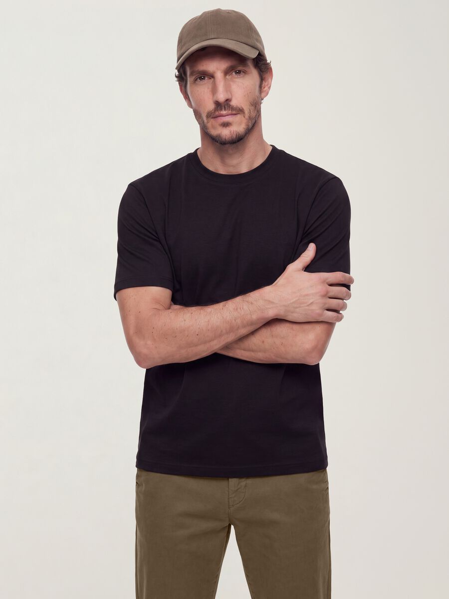 &Alpha;&nu;&delta;&rho;&iota;&kappa;ό &mu;&alpha;ύ&rho;&omicron; T-shirt &alpha;&pi;ό 100% &beta;&alpha;&mu;&beta;ά&kappa;&iota;, &kappa;&omicron;&nu;&tau;&omicron;&mu;ά&nu;&iota;&kappa;&omicron;, regular fit_0