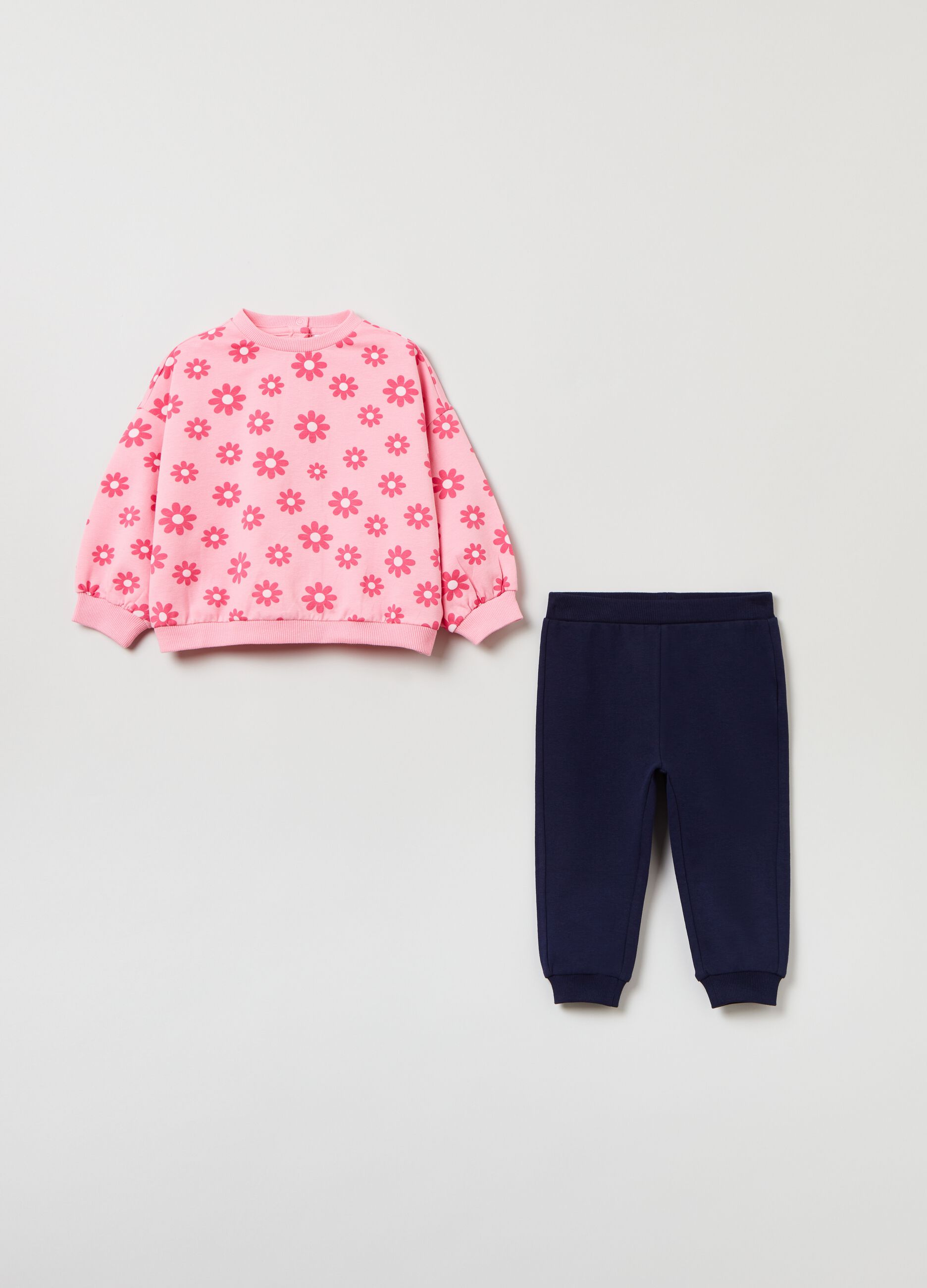 Jogging set with daisy print