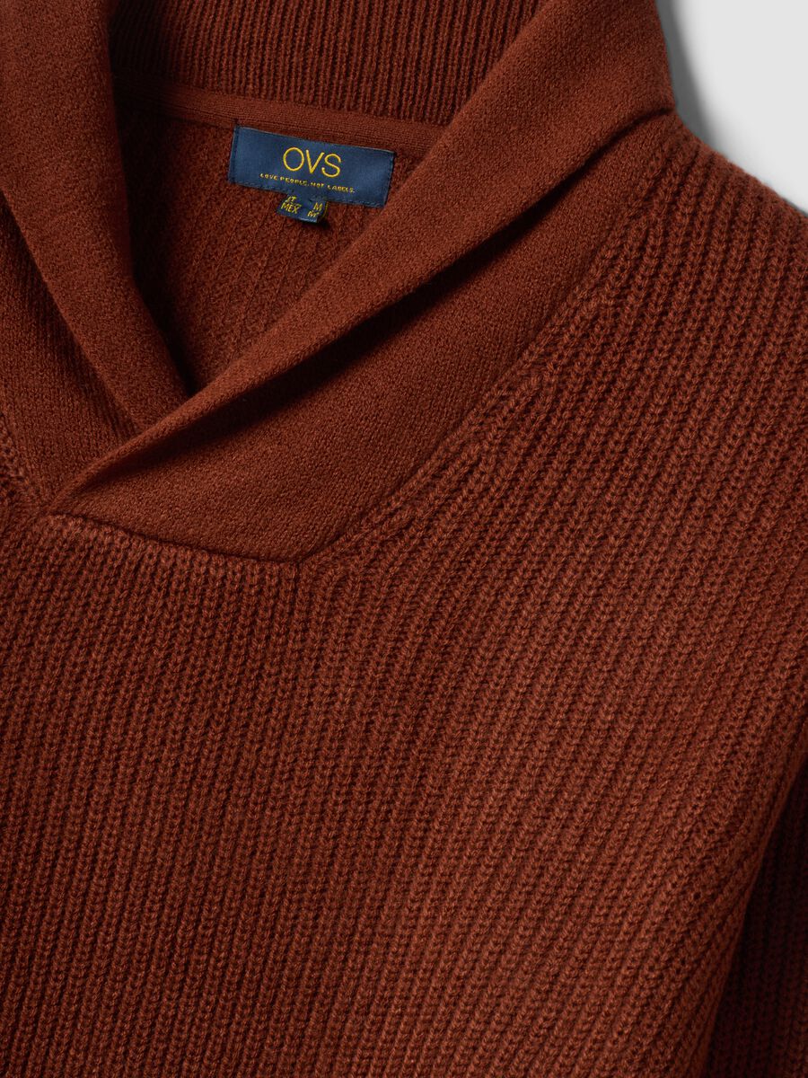Brown ribbed jumper with shawl collar, regular fit_1