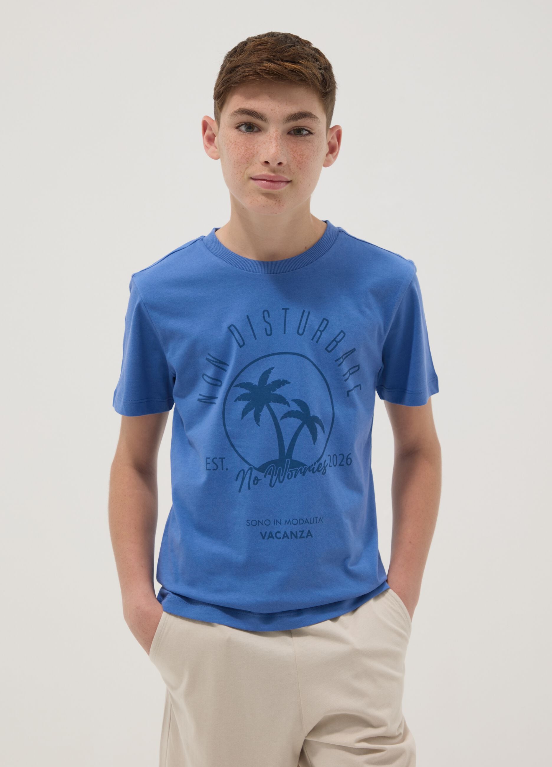 Blue short-sleeved T-shirt in pure organic cotton for boys