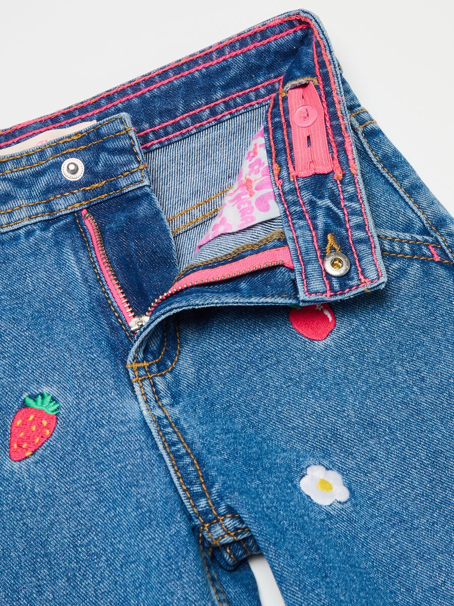 Wide-leg jeans with strawberries embroidery_2