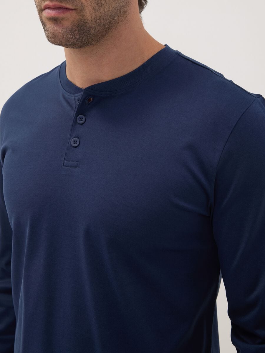Blauer Pyjama aus reiner Bio-Baumwolle mit Serafino-Ausschnitt, Regular Fit_2