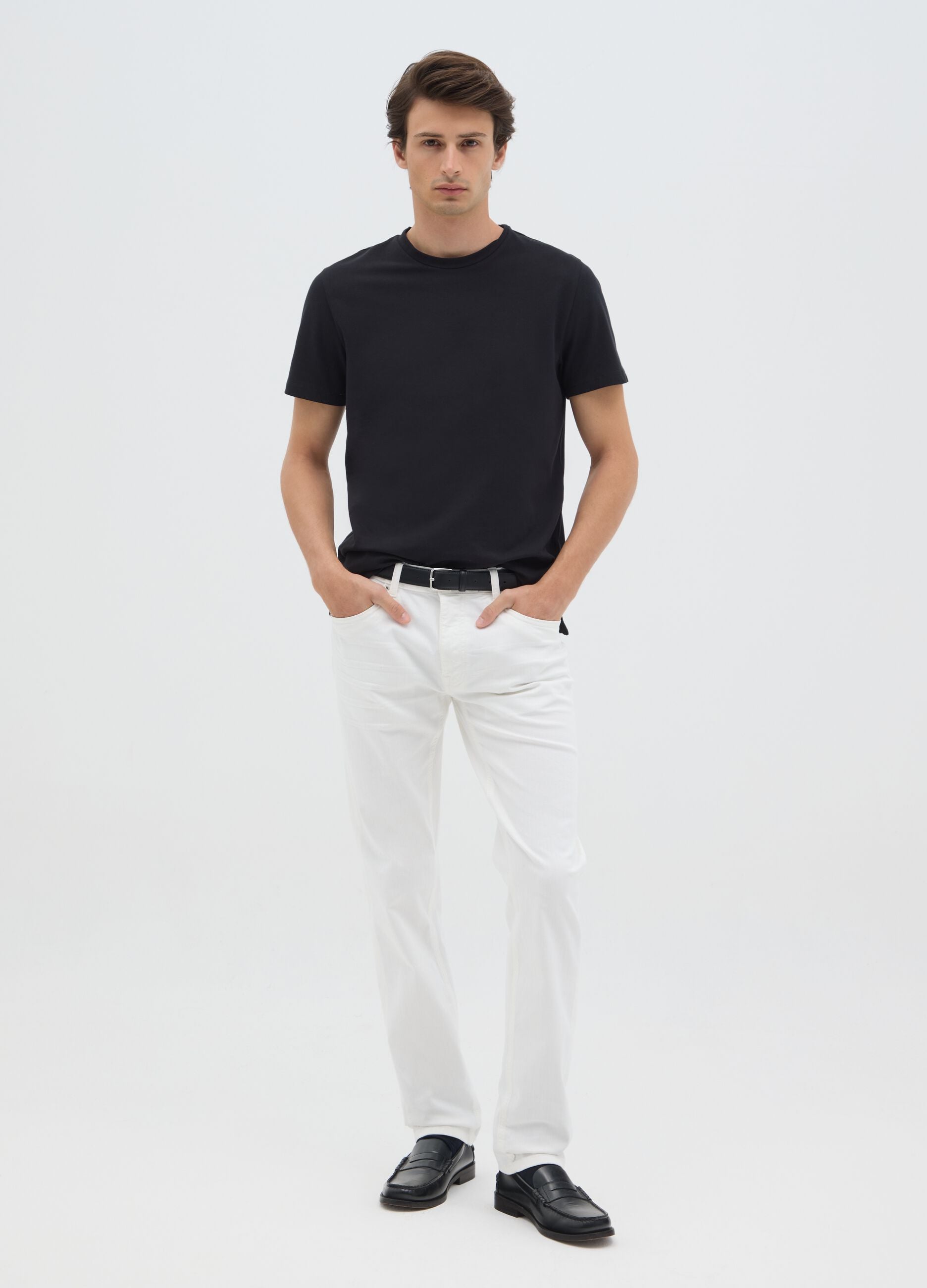Men&rsquo;s slim-fit white denim jeans