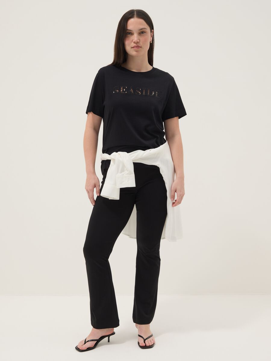 Schwarzes T-Shirt aus reiner Baumwolle mit kurzen &Auml;rmeln_2