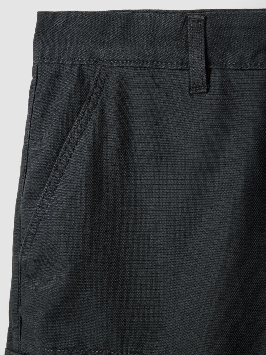 Black pure cotton cargo Bermuda shorts, regular fit_5