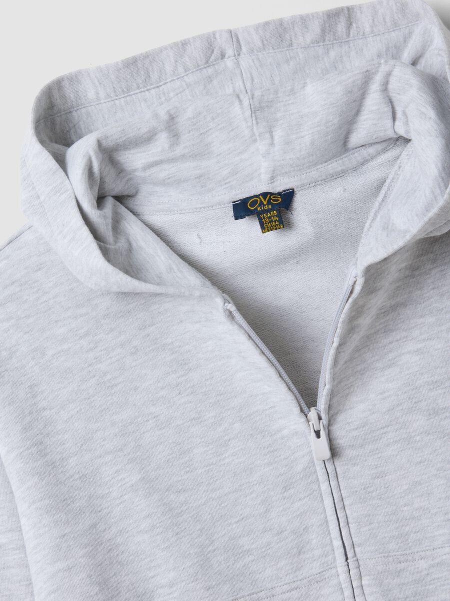 Girls&rsquo; short grey pure cotton hoodie with crew neck_4
