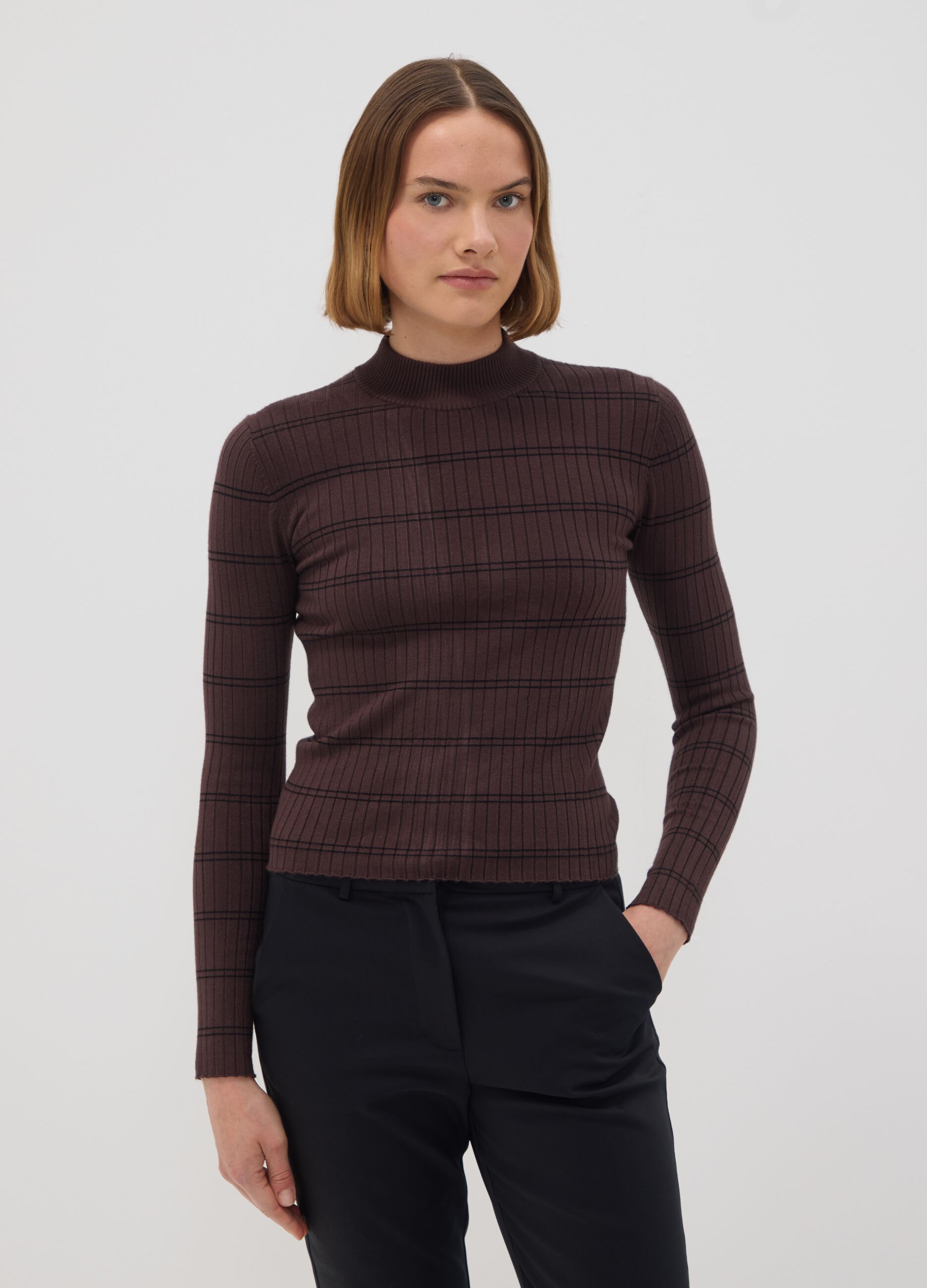 Brown fitted viscose-blend jumper with mock neck