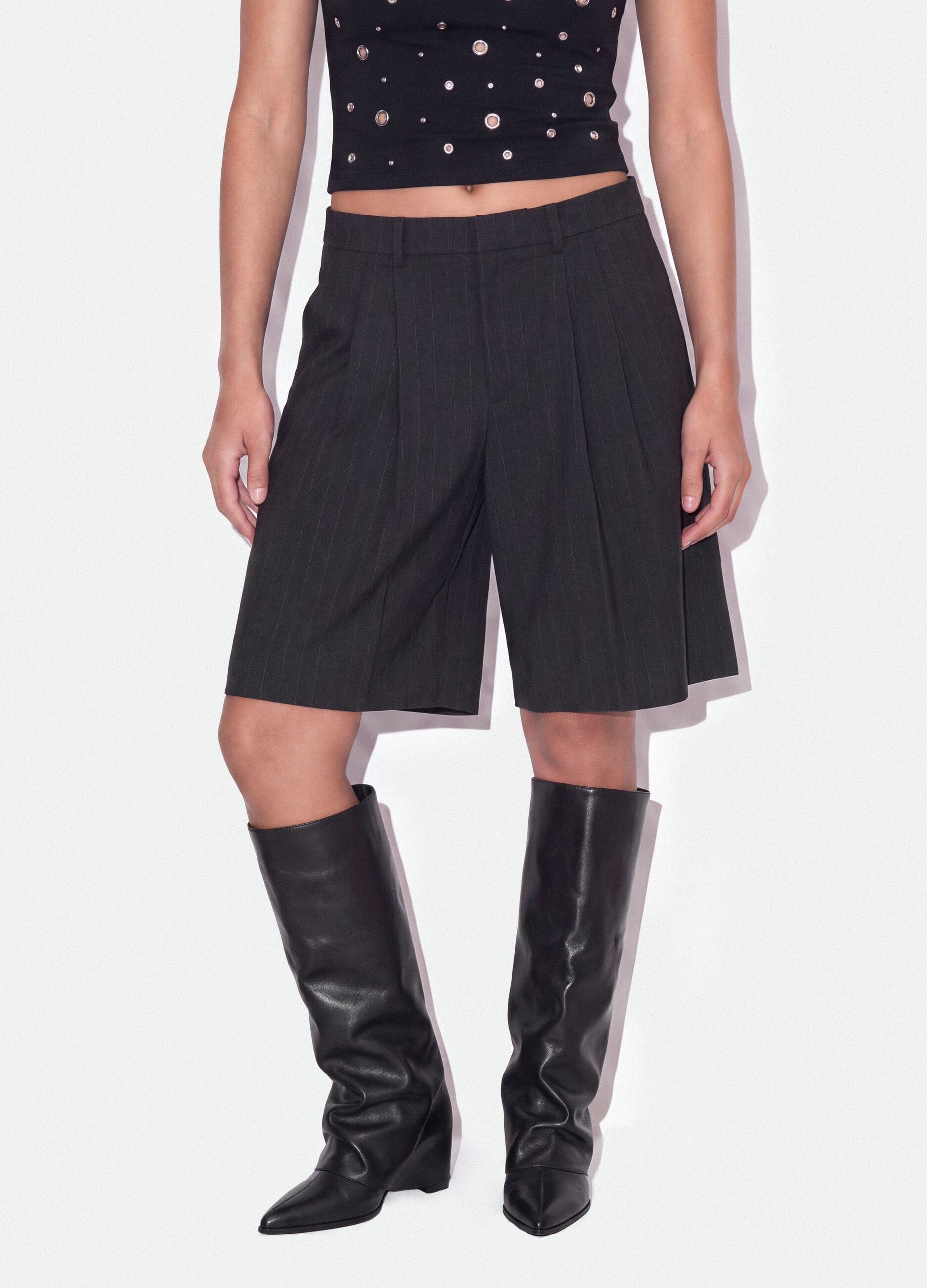Grey wide-leg stretch viscose Bermuda shorts