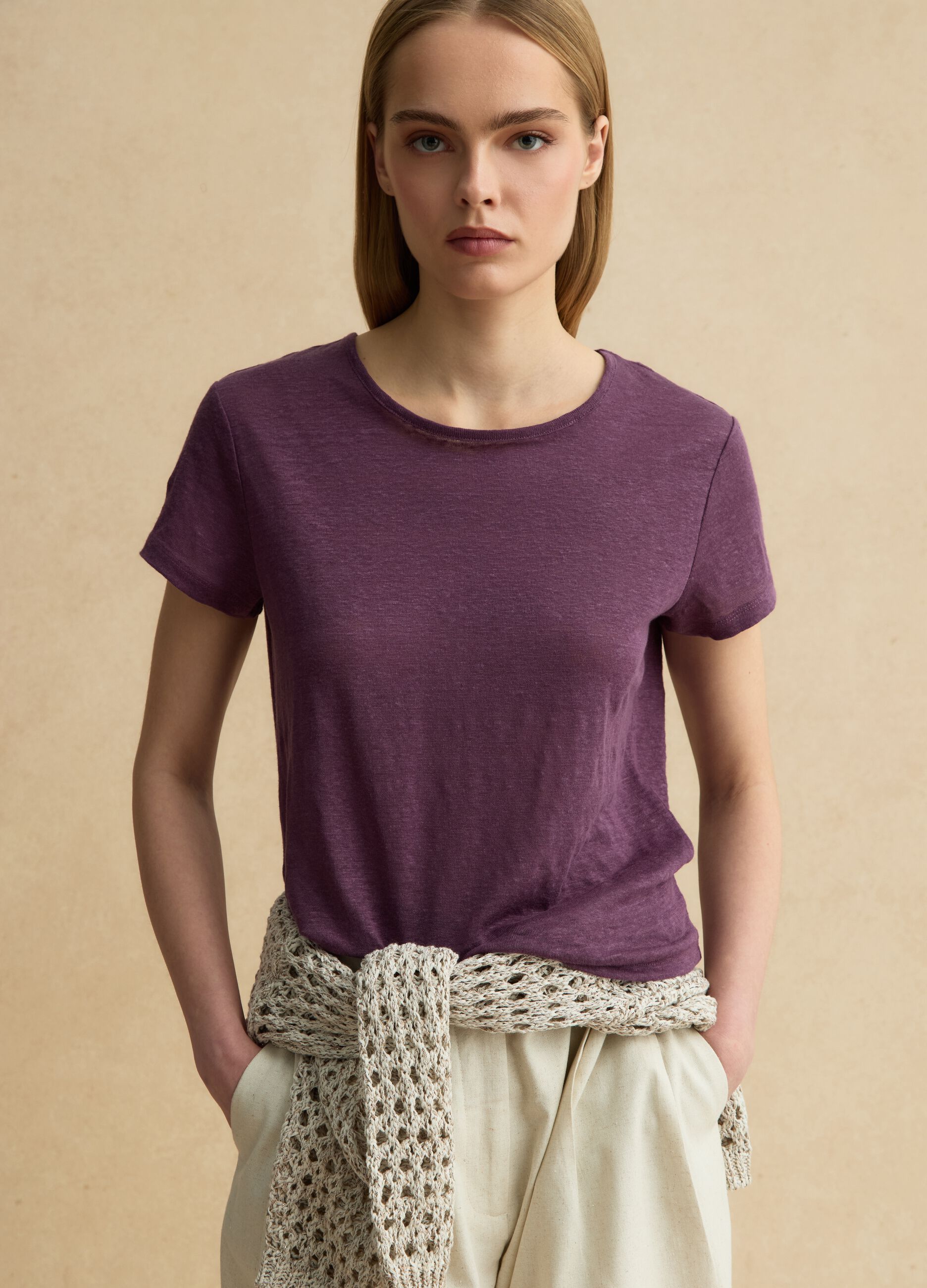 Violettes Kurzarm-T-Shirt aus reinem Leinen, Regular Fit