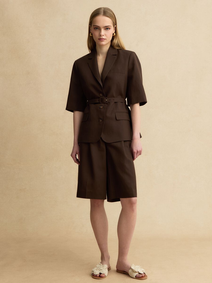 Brauner Blazer im Regular-Fit aus Lyocell- und Leinenmischung mit G&uuml;rtel_2