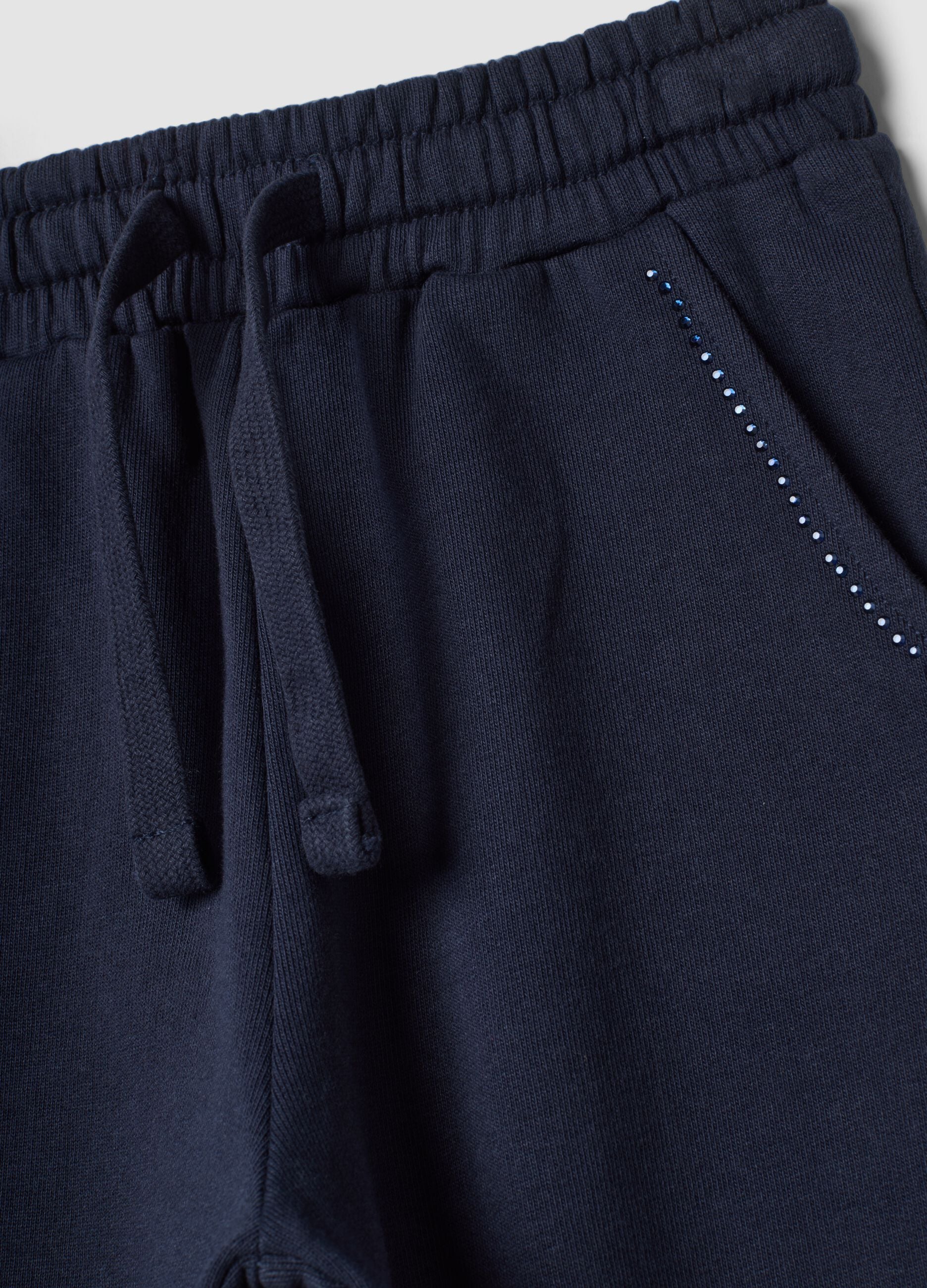 &Mu;&pi;&lambda;&epsilon; jogger &pi;&alpha;&nu;&tau;&epsilon;&lambda;ό&nu;&iota; &alpha;&pi;ό 100% &beta;&alpha;&mu;&beta;ά&kappa;&iota;