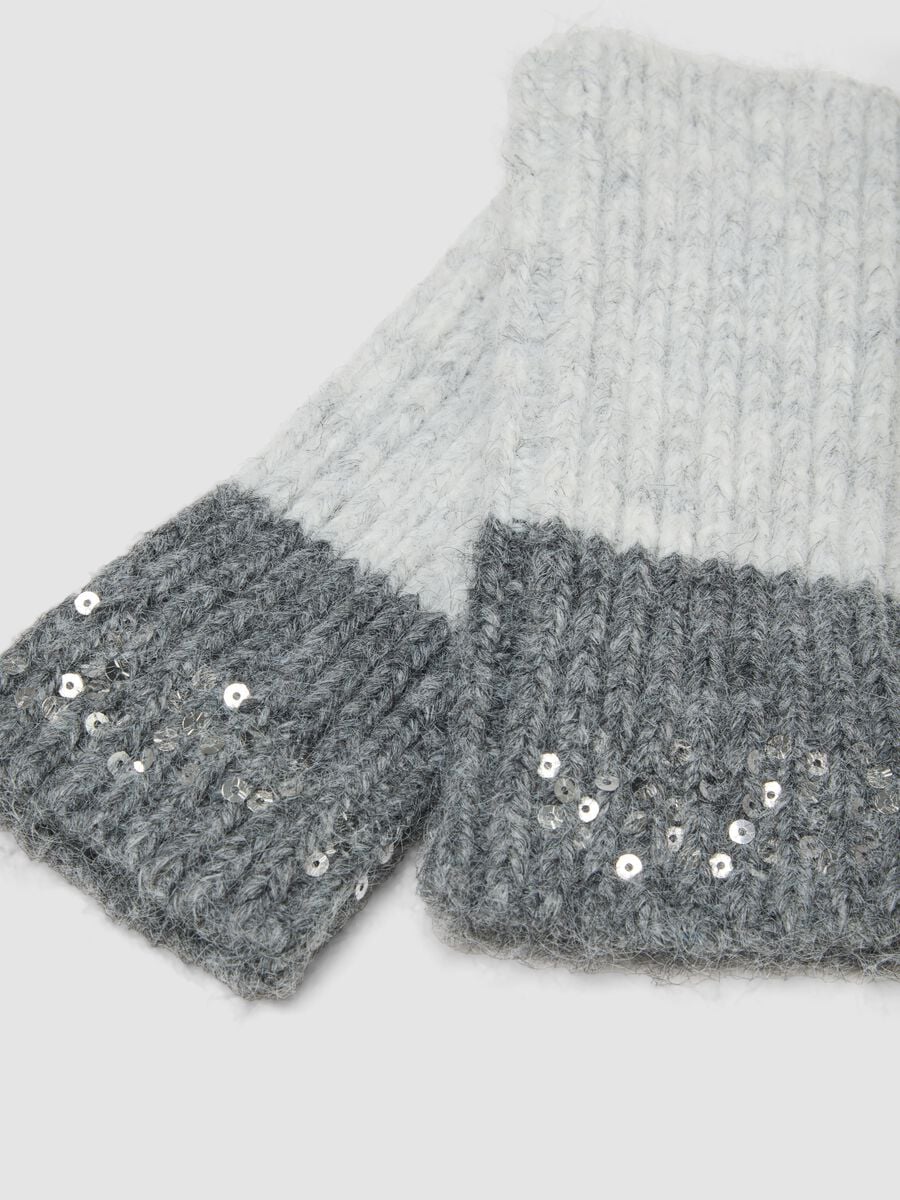Grey stretch wool gloves with sequins_2