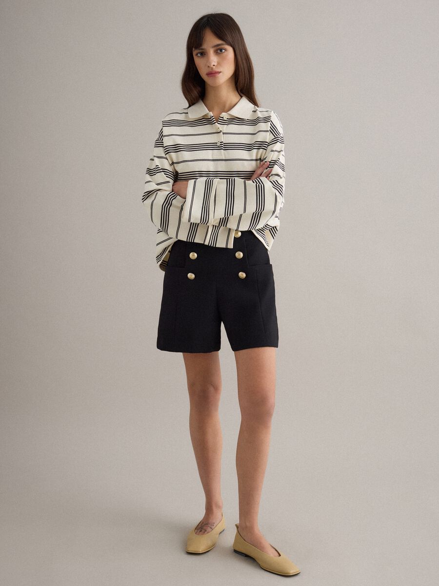 &Mu;&alpha;ύ&rho;&alpha; &sigma;&omicron;&rho;&tau;&sigmaf; &kappa;&alpha;&nu;&omicron;&nu;&iota;&kappa;ή&sigmaf; &epsilon;&phi;&alpha;&rho;&mu;&omicron;&gamma;ή&sigmaf; &mu;&epsilon; &psi;&eta;&lambda;ή &mu;έ&sigma;&eta; &kappa;&alpha;&iota; &chi;&rho;&upsilon;&sigma;ά &kappa;&omicron;&upsilon;&mu;&pi;&iota;ά_1