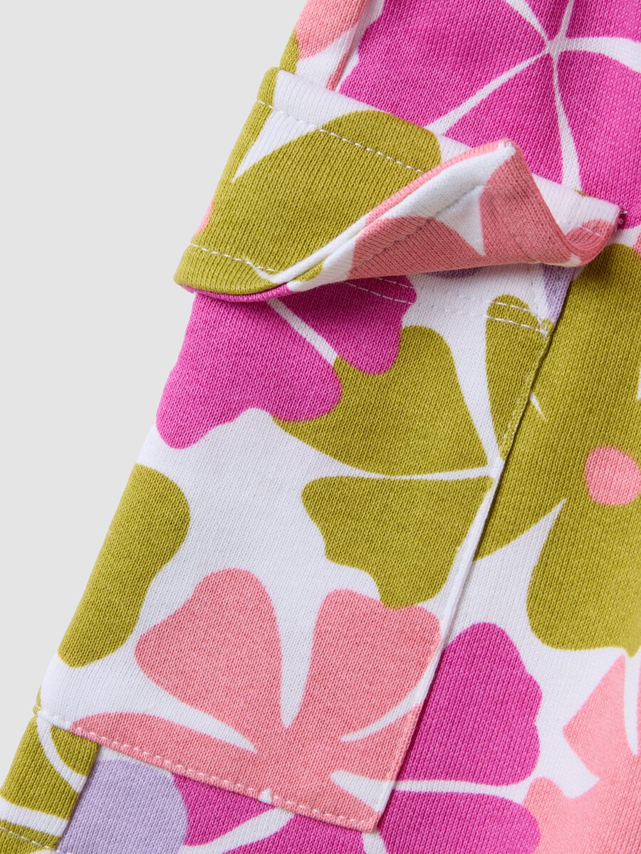 Pure cotton multicolour floral print shorts for girls, regular fit_3