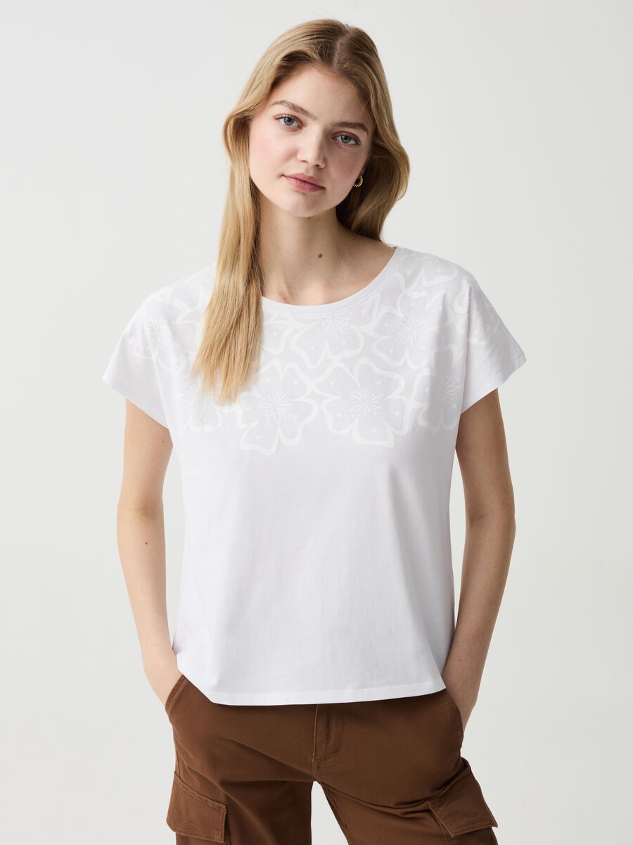 Camiseta de algodón con estampado de flores_0