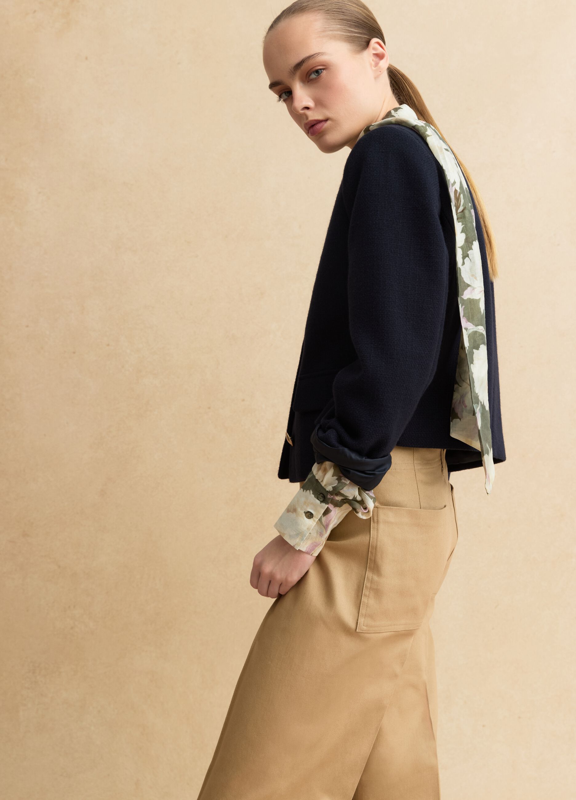 &Mu;&pi;&lambda;&epsilon; &sigma;&alpha;&kappa;ά&kappa;&iota; &alpha;&pi;ό &mu;&epsilon;ί&gamma;&mu;&alpha; &beta;&iota;&sigma;&kappa;ό&zeta;&eta;&sigmaf; &sigma;&epsilon; &kappa;&alpha;&nu;&omicron;&nu;&iota;&kappa;ή &gamma;&rho;&alpha;&mu;&mu;ή &mu;&epsilon; &chi;&rho;&upsilon;&sigma;&alpha;&phi;ί &kappa;&omicron;&upsilon;&mu;&pi;&iota;ά