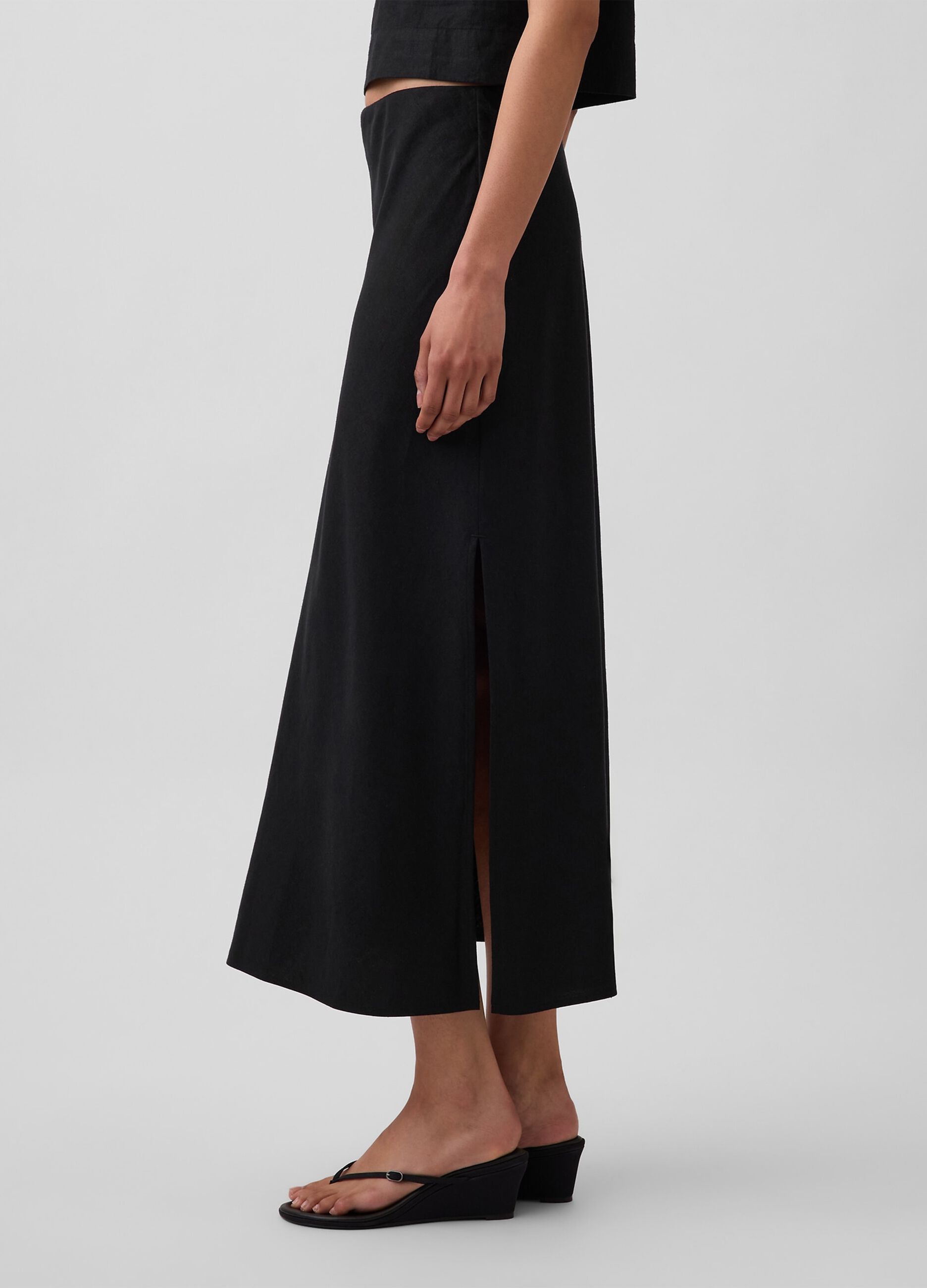 Long linen-blend skirt