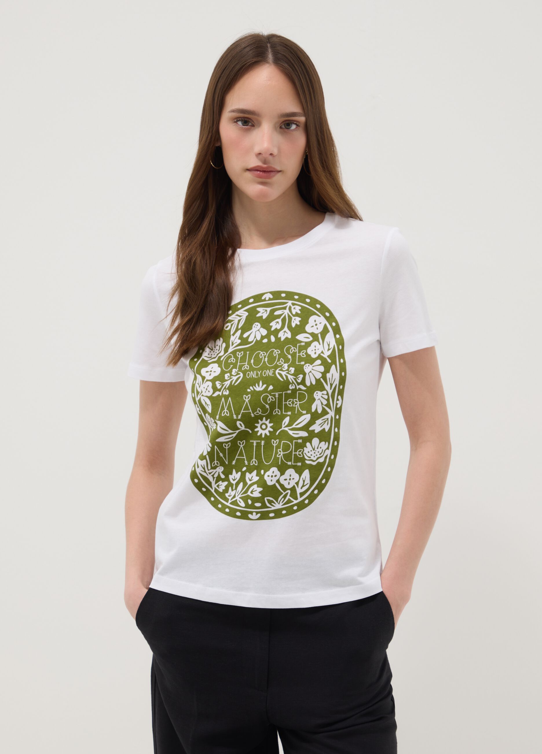 &Lambda;&epsilon;&upsilon;&kappa;ό T-shirt regular fit &alpha;&pi;ό &kappa;&alpha;&theta;&alpha;&rho;ό &beta;&alpha;&mu;&beta;ά&kappa;&iota; &mu;&epsilon; &epsilon;&kappa;&tau;ύ&pi;&omega;&sigma;&eta;