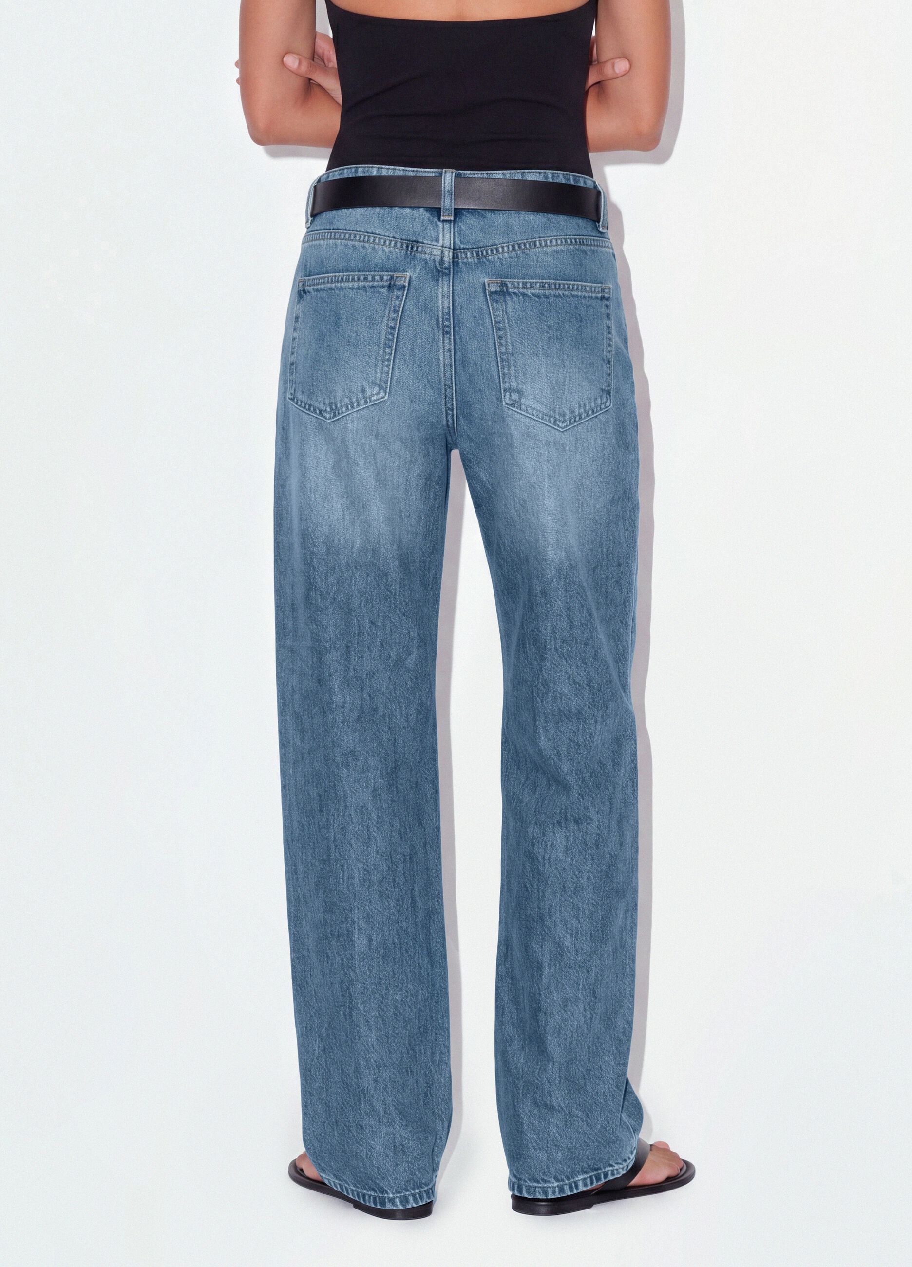 Hellblaue Denim-Jeans mit Wide Leg aus 100 % Baumwolle