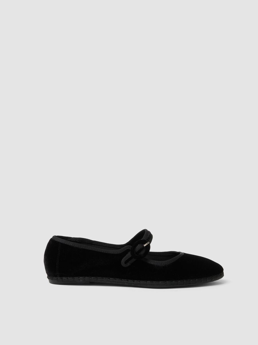 Black ballet flats with strap_0