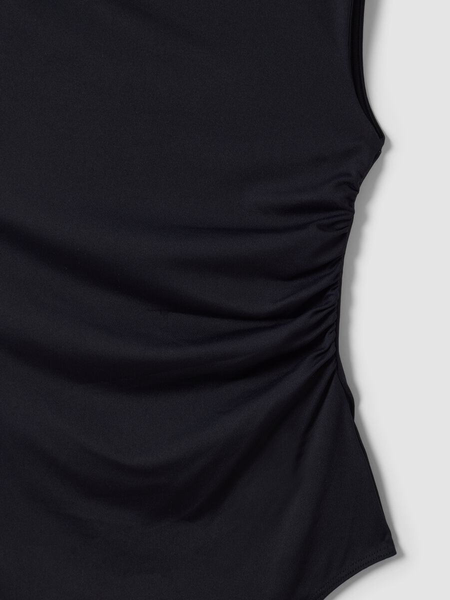 Body nero in tessuto elasticizzato con arricciature regular fit_1