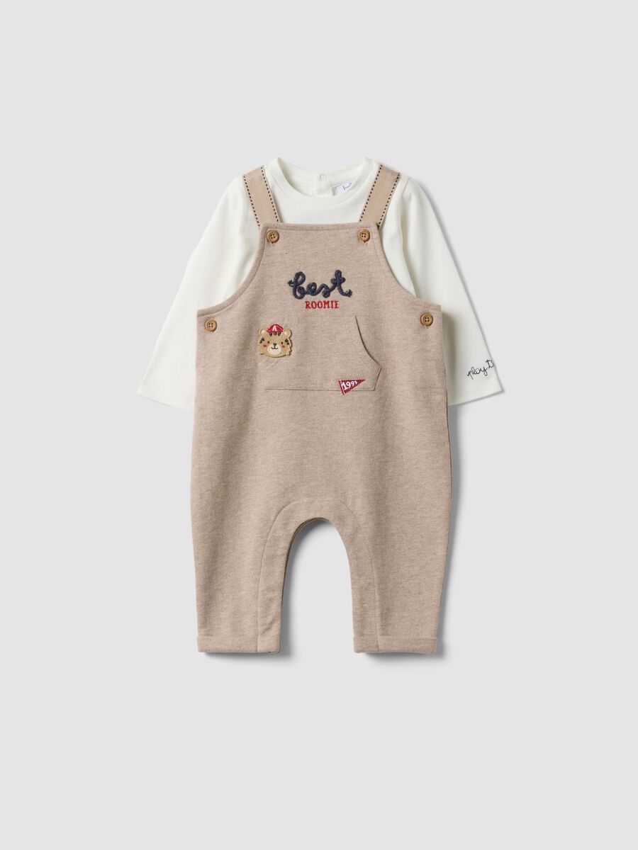 White and beige organic cotton baby set with dungarees_0