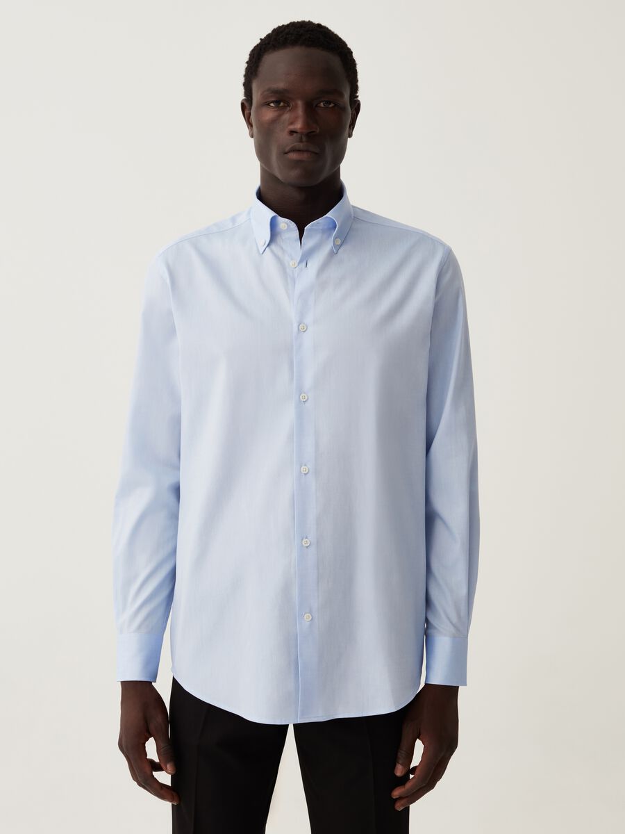Regular-fit shirt in cotton with button-down collar_1