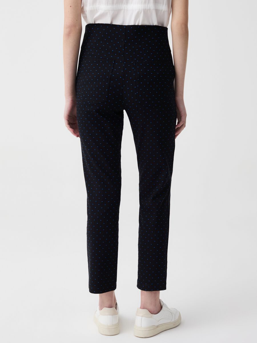 Maternity trousers with geometric pattern_3