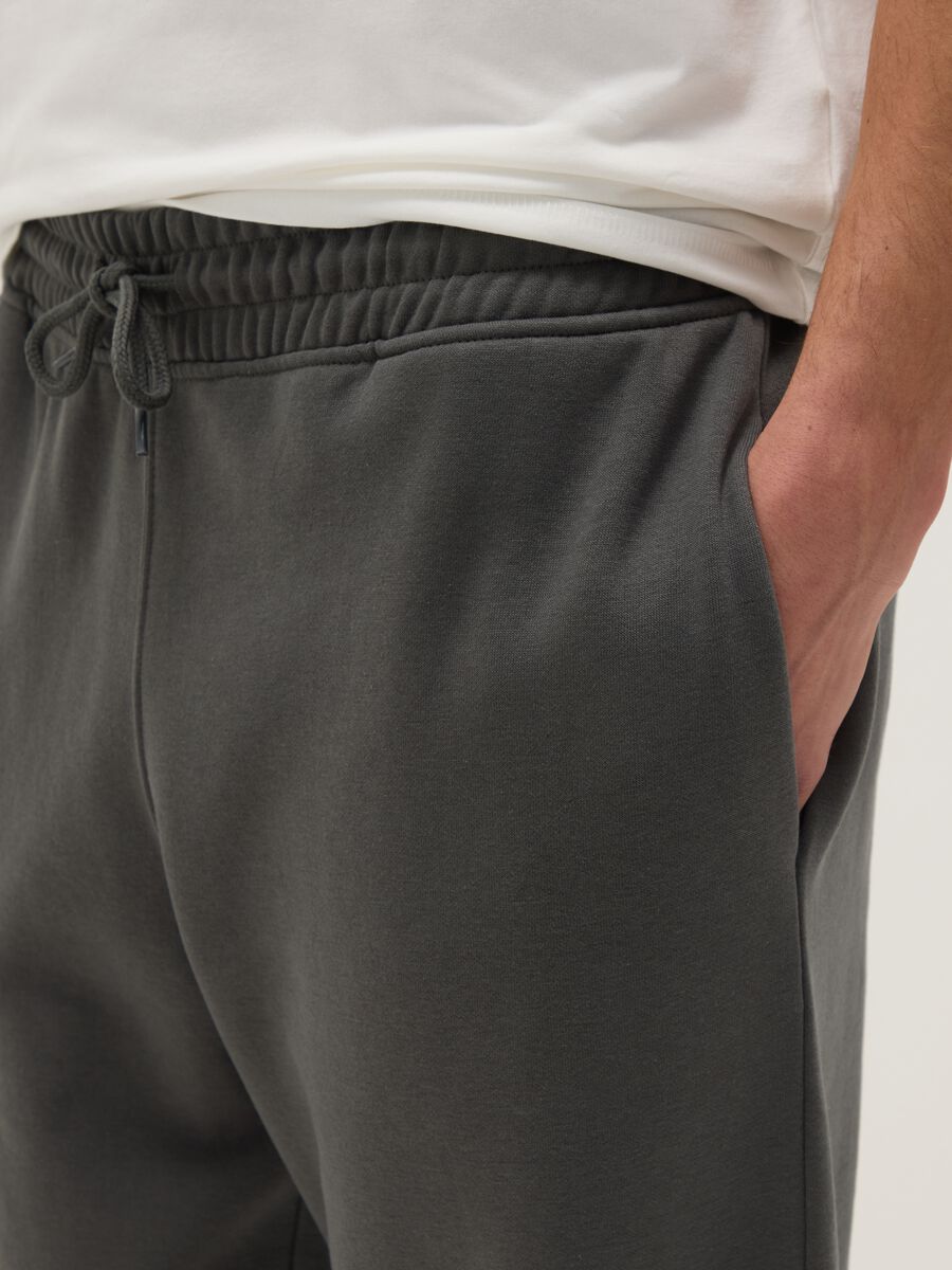 Grey cotton blend jogger trousers regular fit_3
