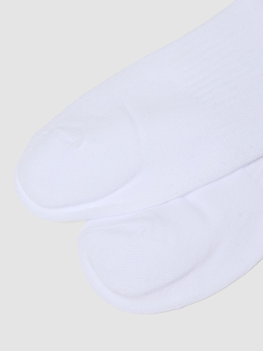 3-pack of white organic cotton ankle sports socks_1