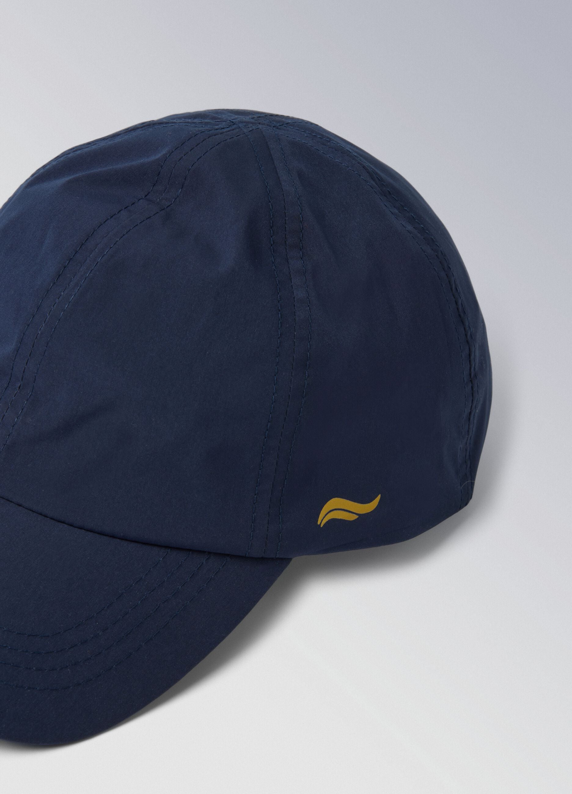 Bon&eacute; desportivo azul ALTAVIA SAILING com pala