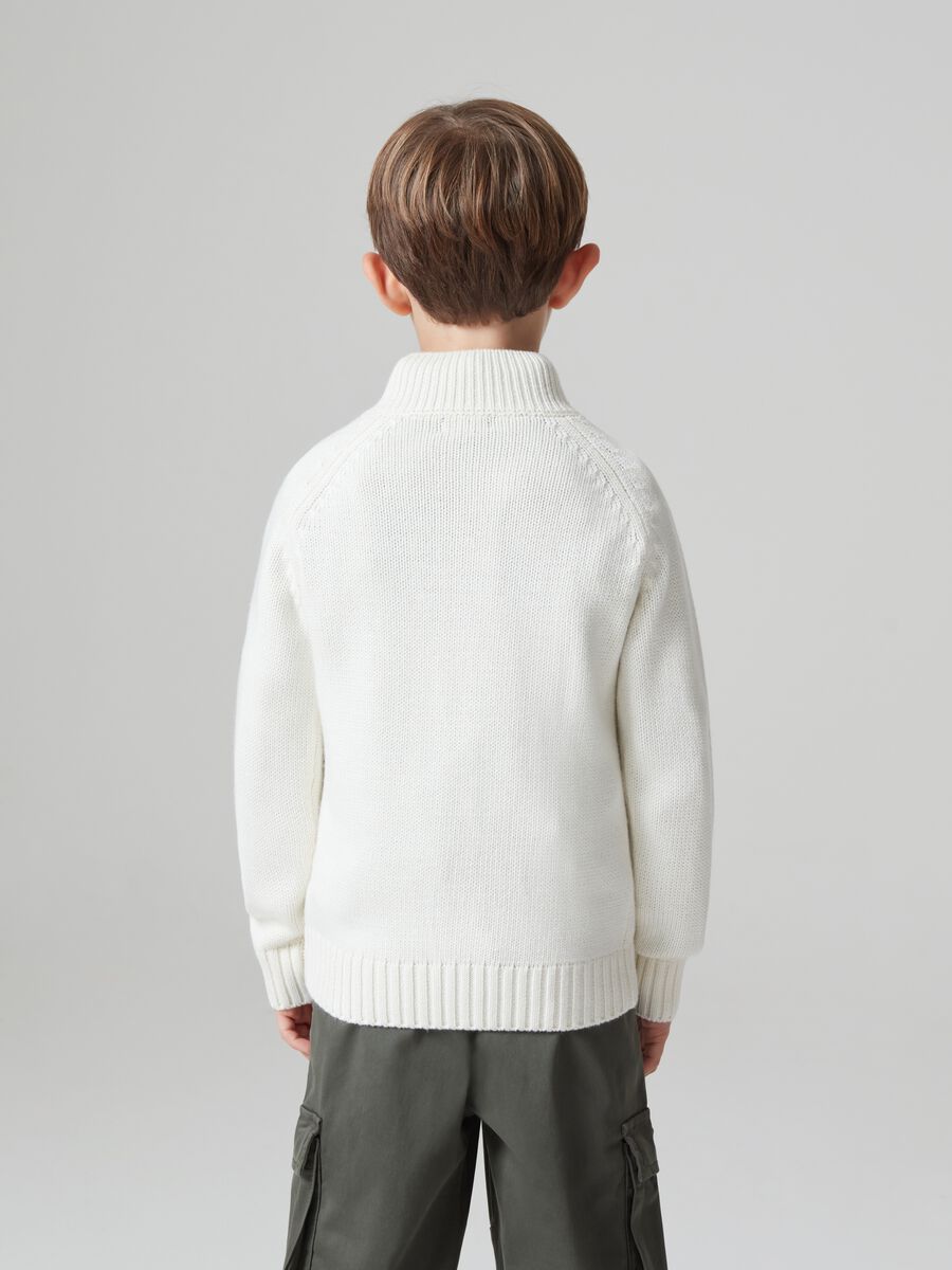Pullover with cable-knit design_2