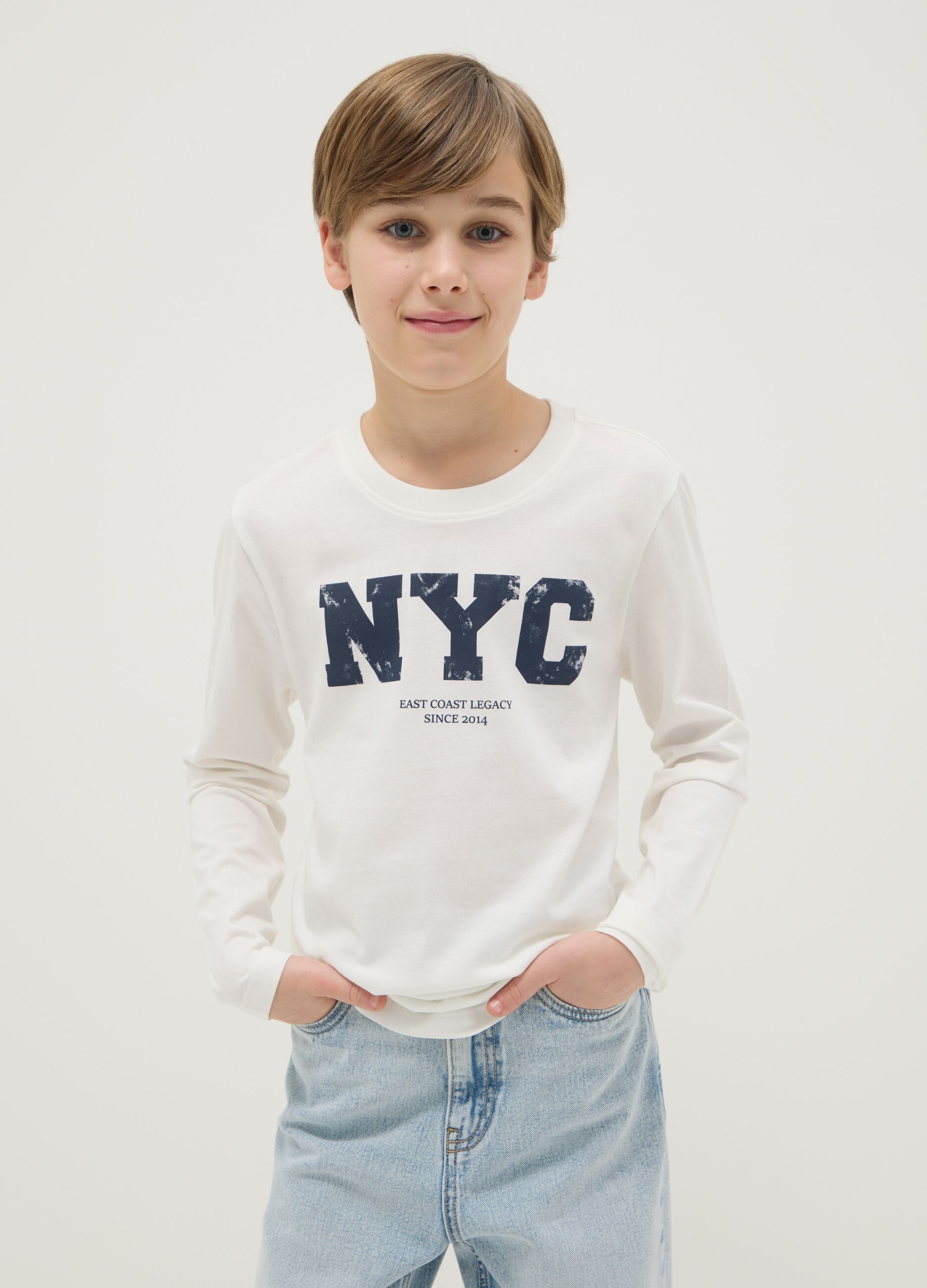 Boys' white pure cotton regular fit t-shirt with print