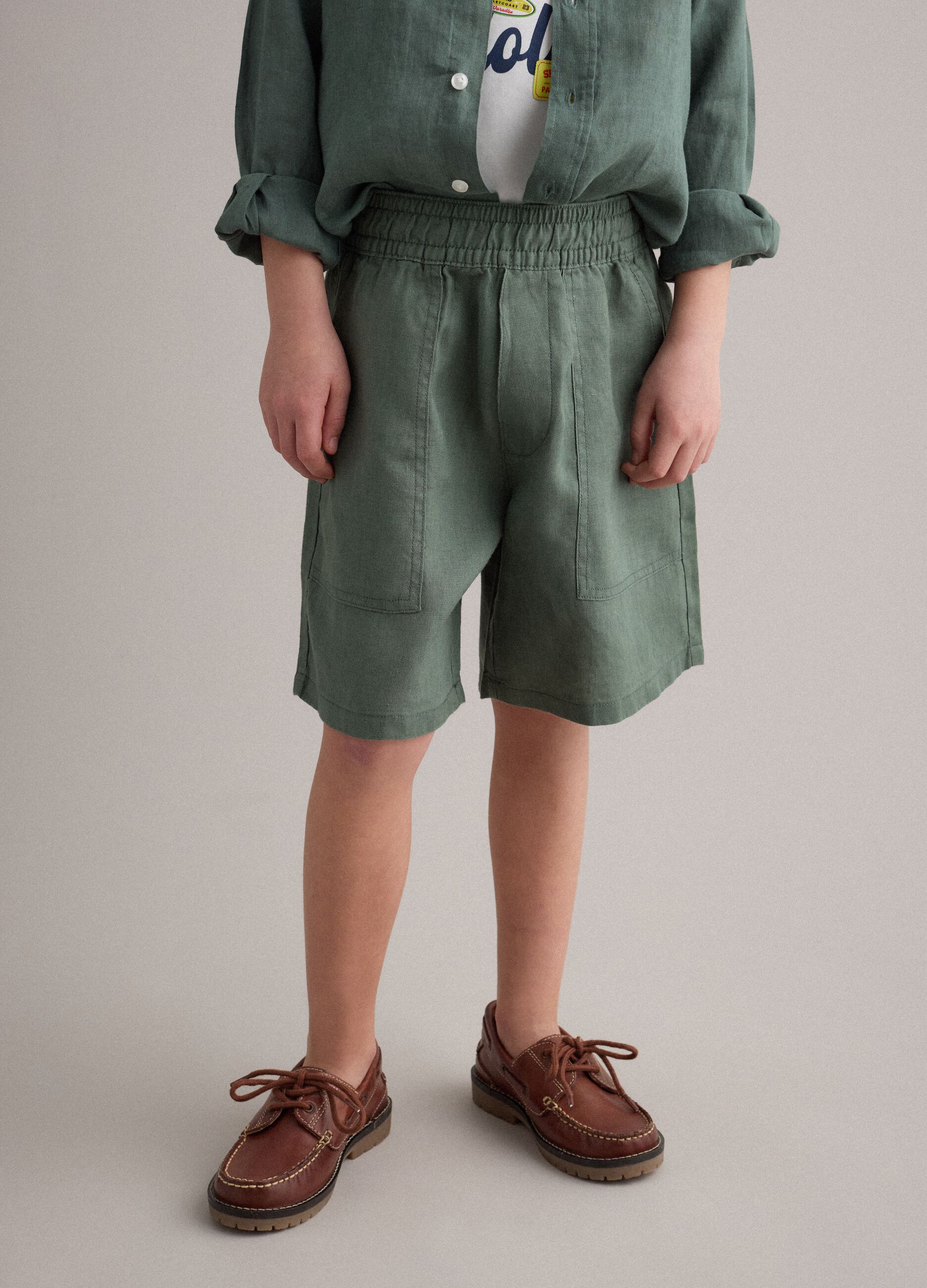 Green pure linen baggy fit cargo shorts for boys