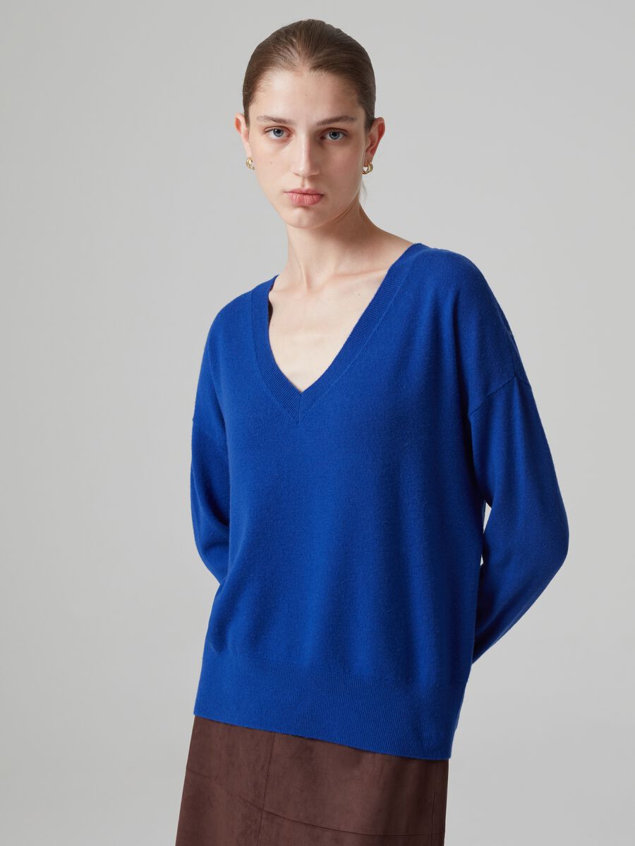 Oversized top in wool with V neck_1