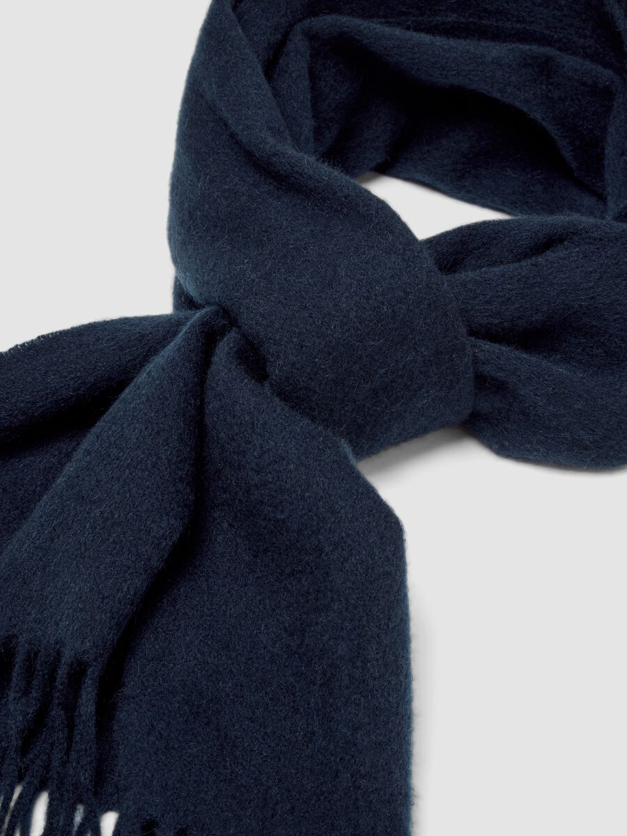 Sciarpa blu in puro cashmere con frange_2