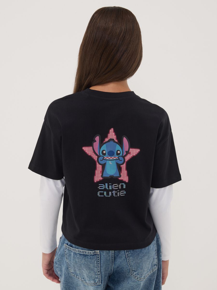 T-shirt nera in puro cotone con collo a costine e stampa Stitch_2