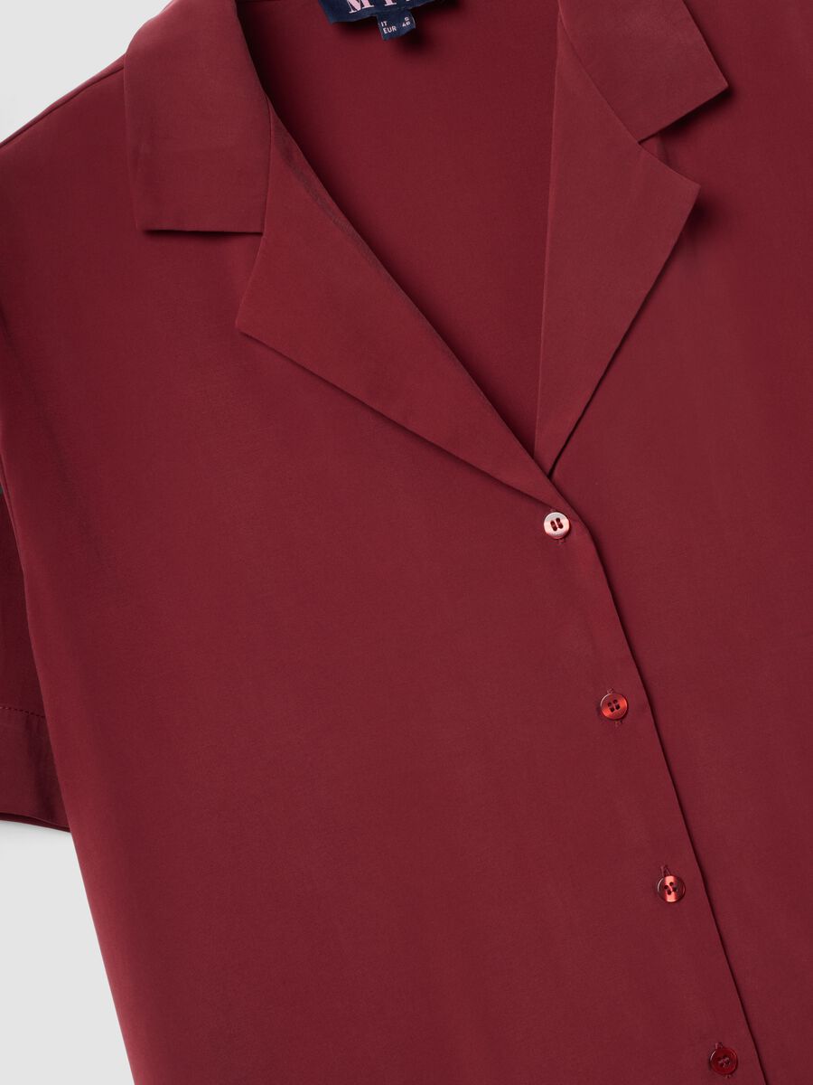 Rotes Oversize-Hemd mit kurzen &Auml;rmeln aus Viskosemischung_2