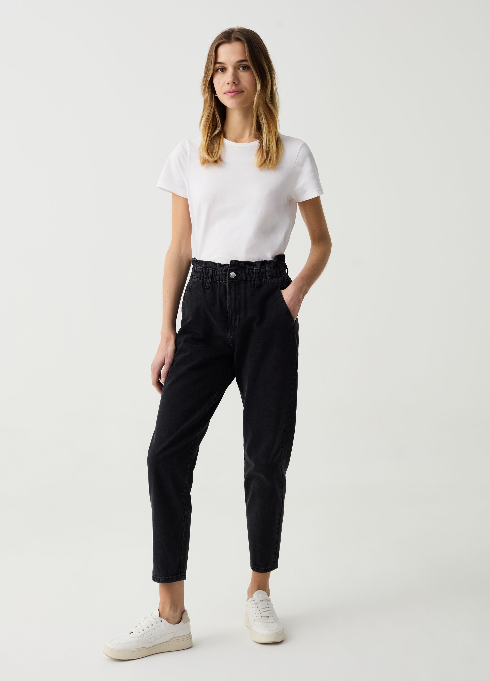Mum-fit cropped jeans