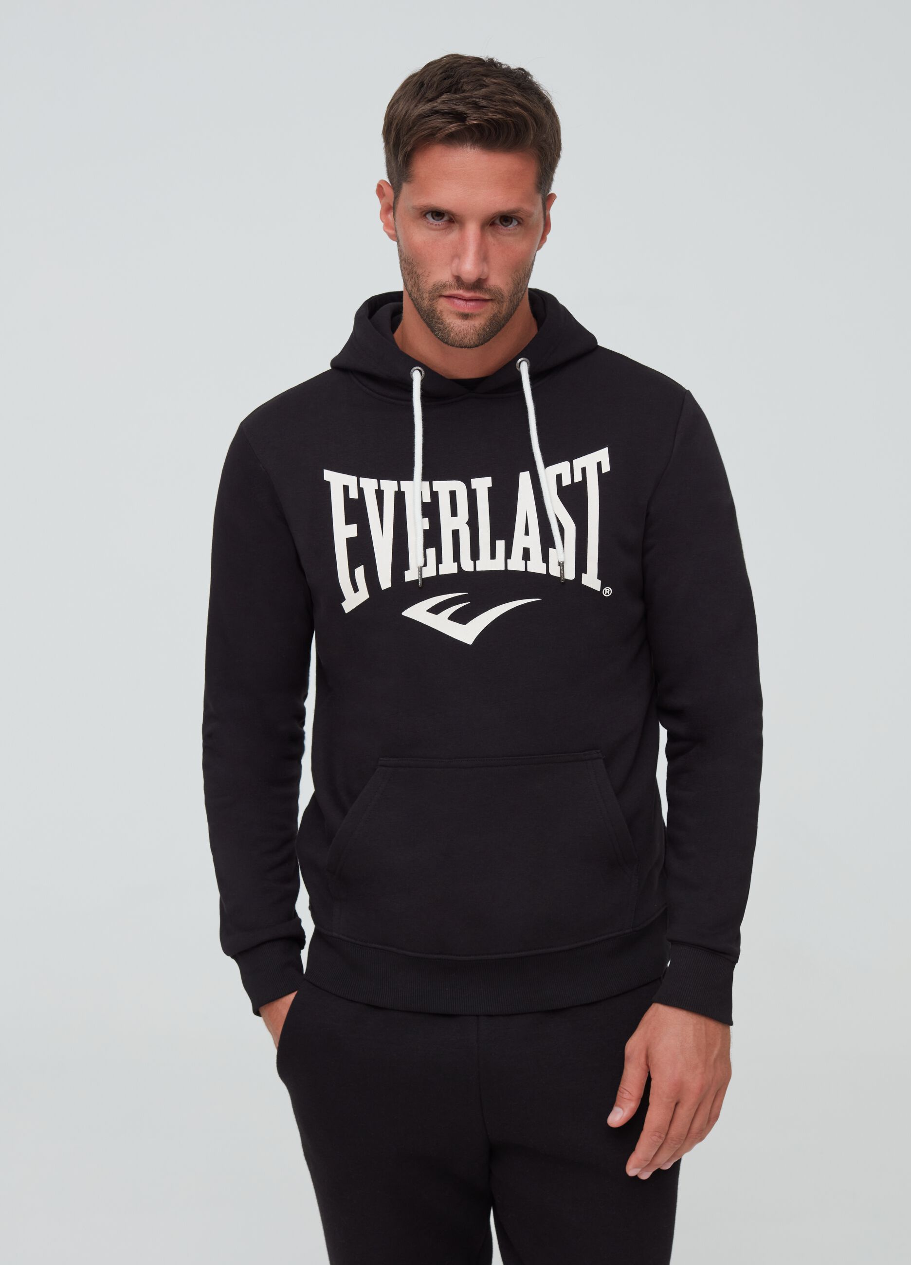 Sweatshirt with hood and Everlast print