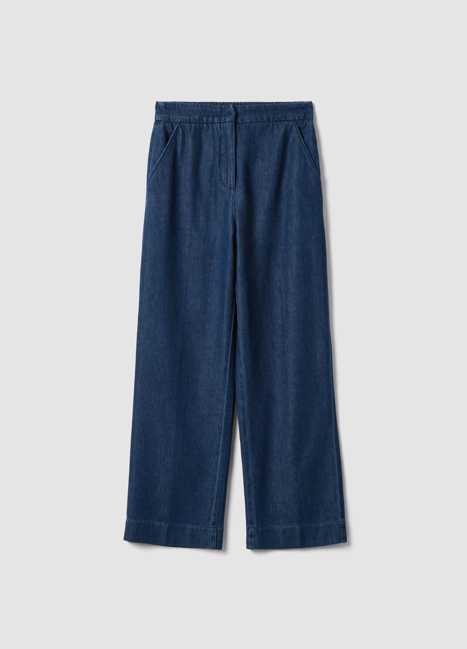 &Mu;&pi;&lambda;&epsilon; &tau;&zeta;&iota;&nu; jogger &pi;&alpha;&nu;&tau;&epsilon;&lambda;ό&nu;&iota; &alpha;&pi;ό 100% &beta;&alpha;&mu;&beta;ά&kappa;&iota;, relaxed &epsilon;&phi;&alpha;&rho;&mu;&omicron;&gamma;ή