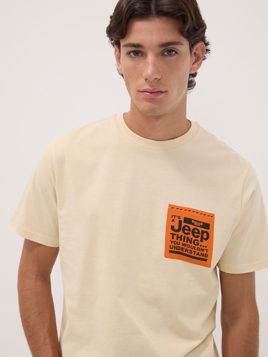Beiges T-Shirt aus reiner Baumwolle mit Rundhalsausschnitt und Jeep-Print_0