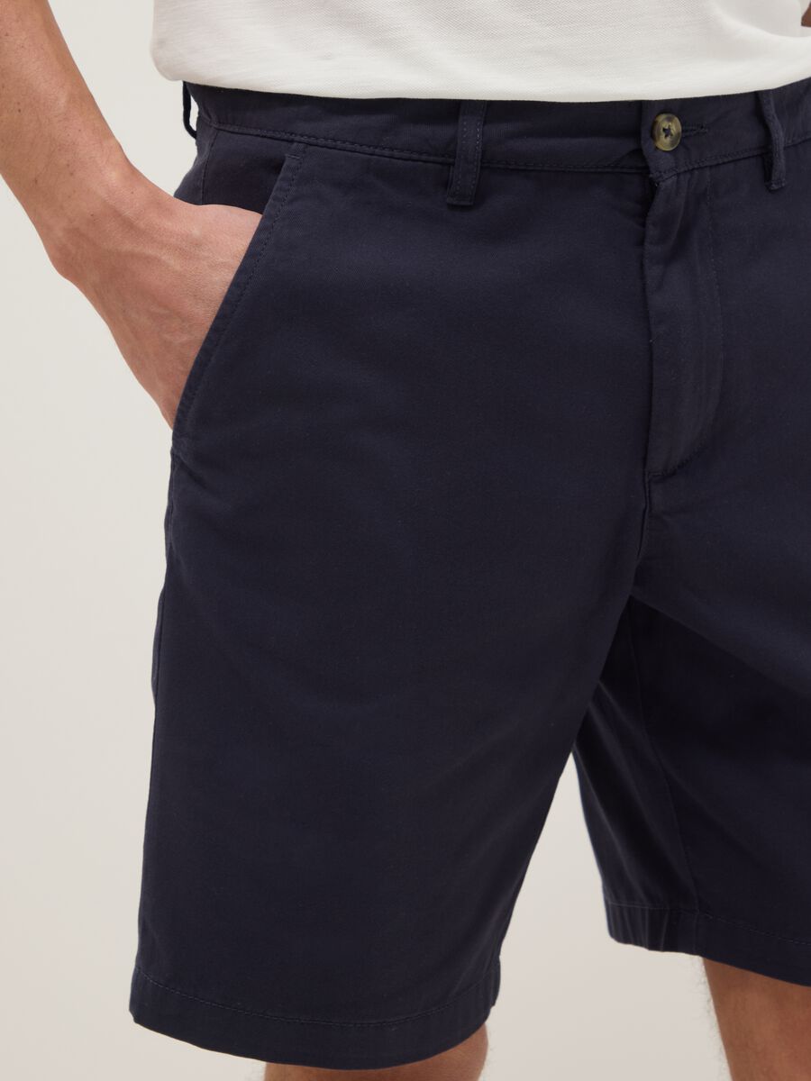 Blue cotton chino bermuda shorts, regular fit_3