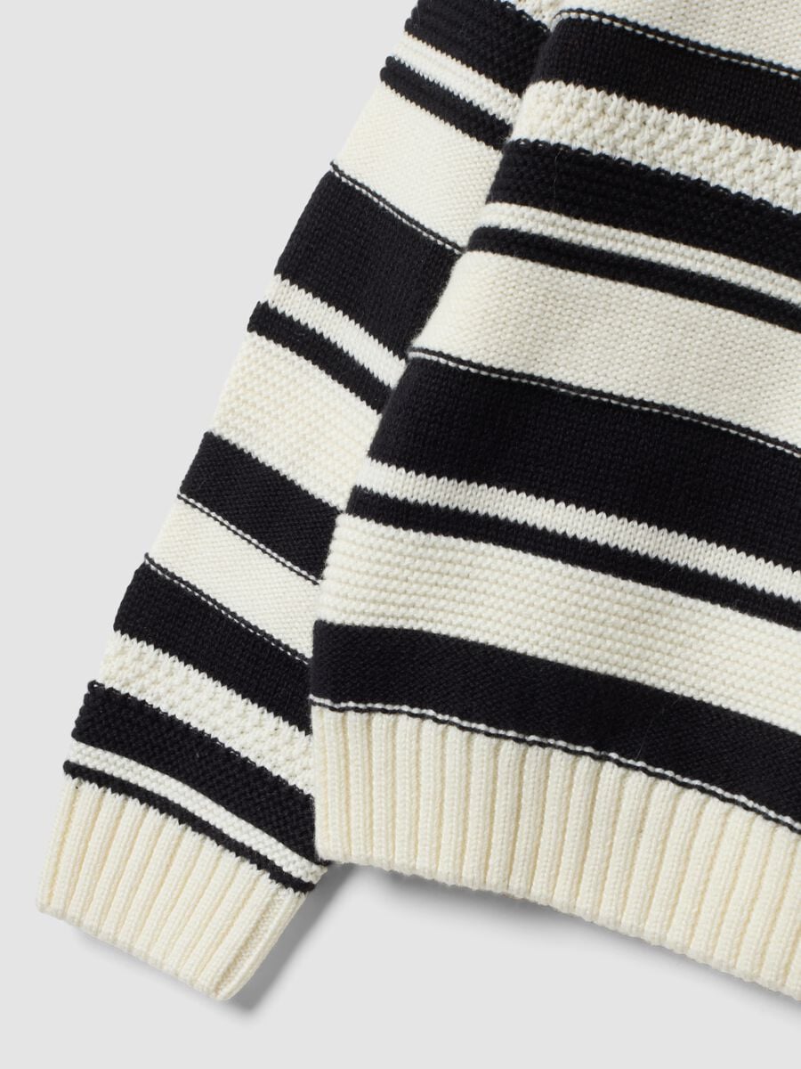 White striped cotton-blend crew-neck top for girls_3
