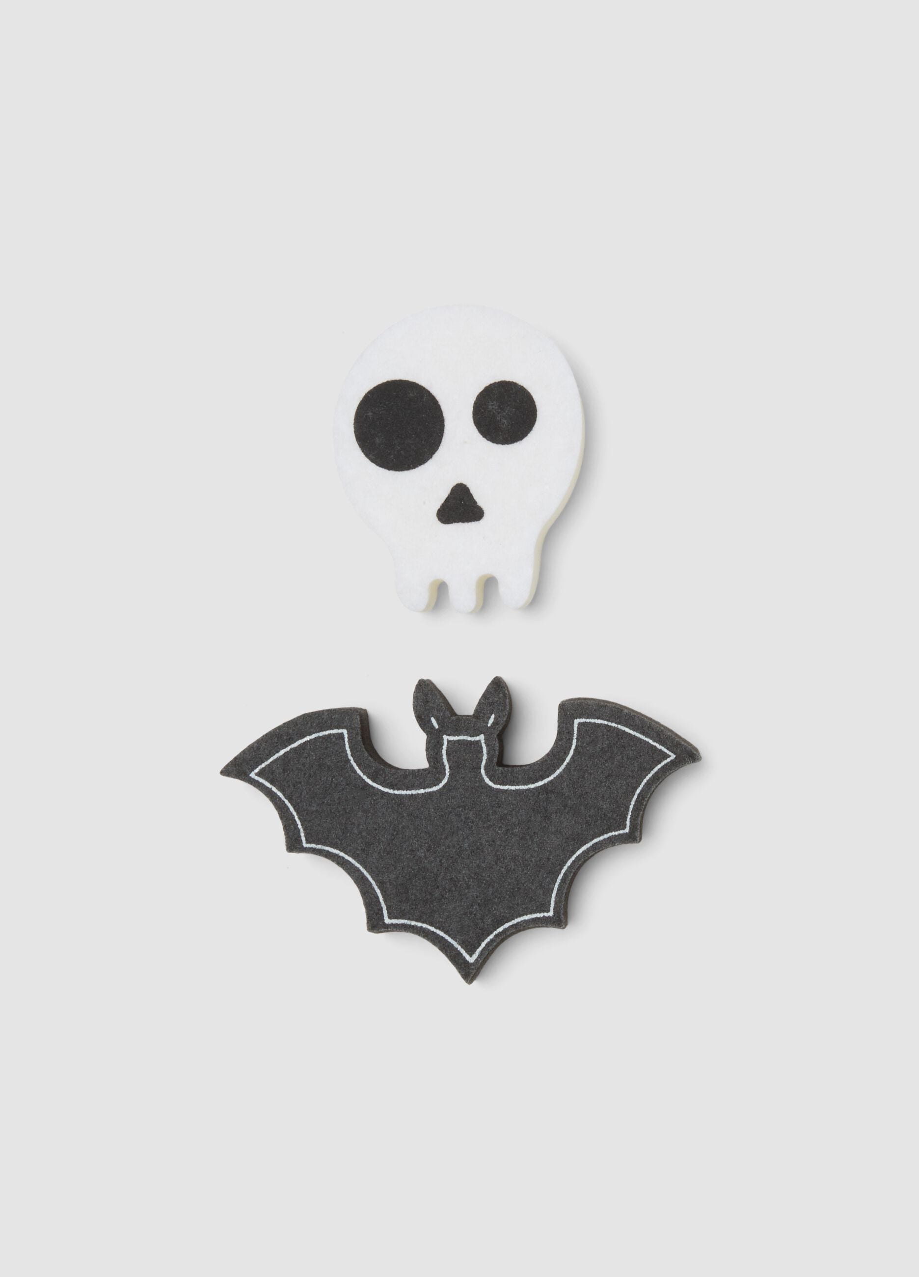 Black and white kitchen sponge set in skull and bat shapes