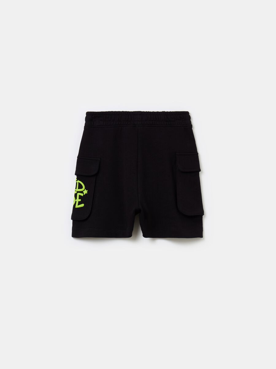 Shorts with drawstring and pockets_1