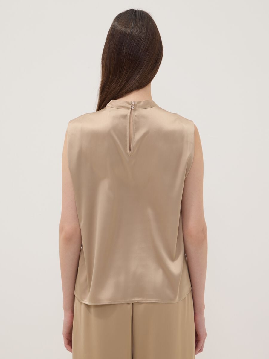 Beige stretch fabric high-neck top_3