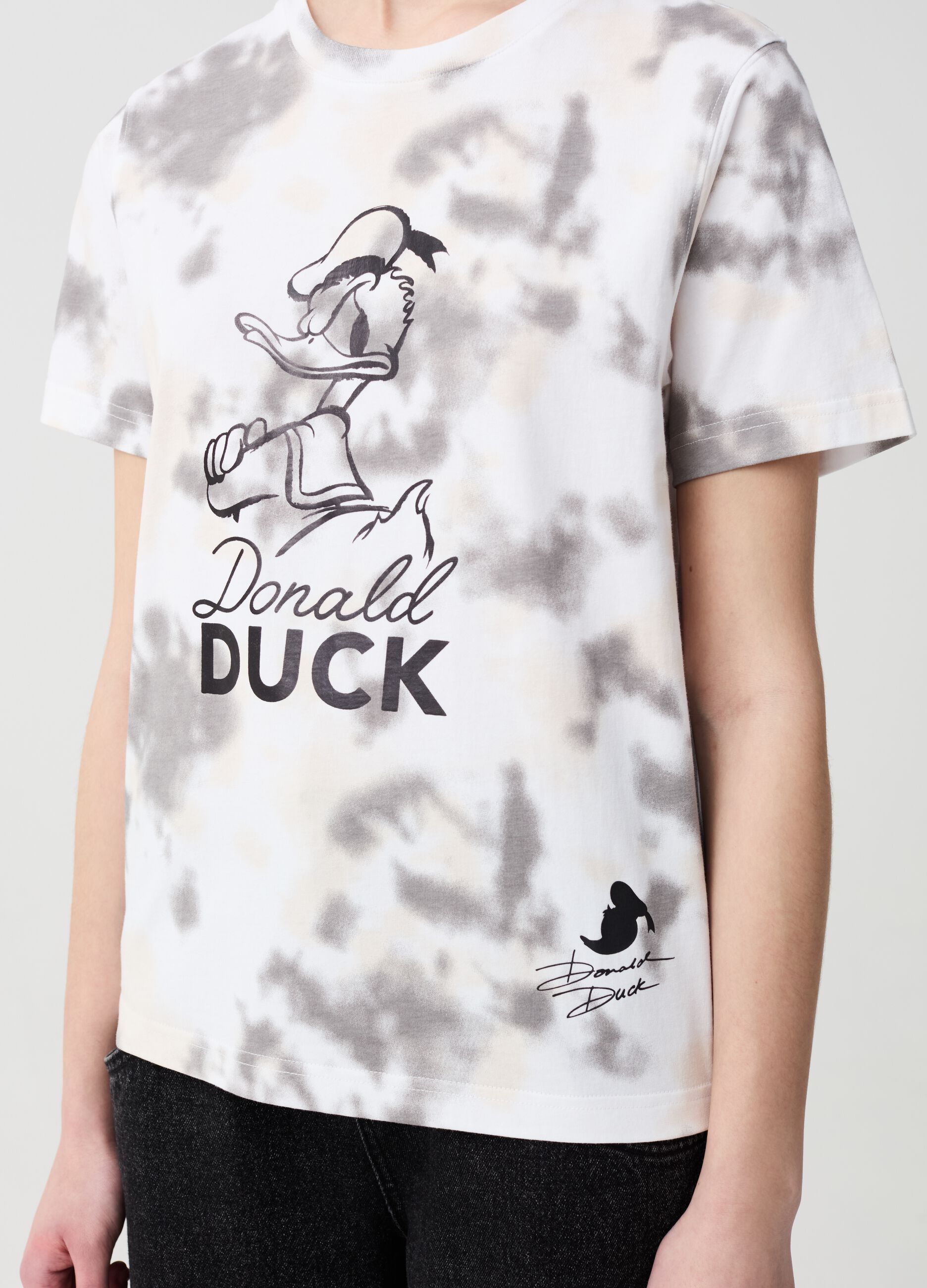 Tie-dye T-shirt with Donald Duck 90 print