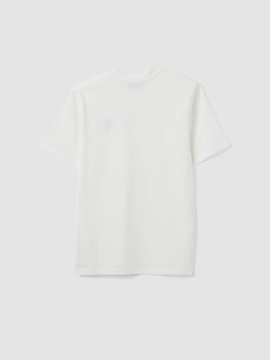 Wei&szlig;es Relaxed-Fit T-Shirt aus reiner Baumwolle mit Schriftzug auf der Brust_1