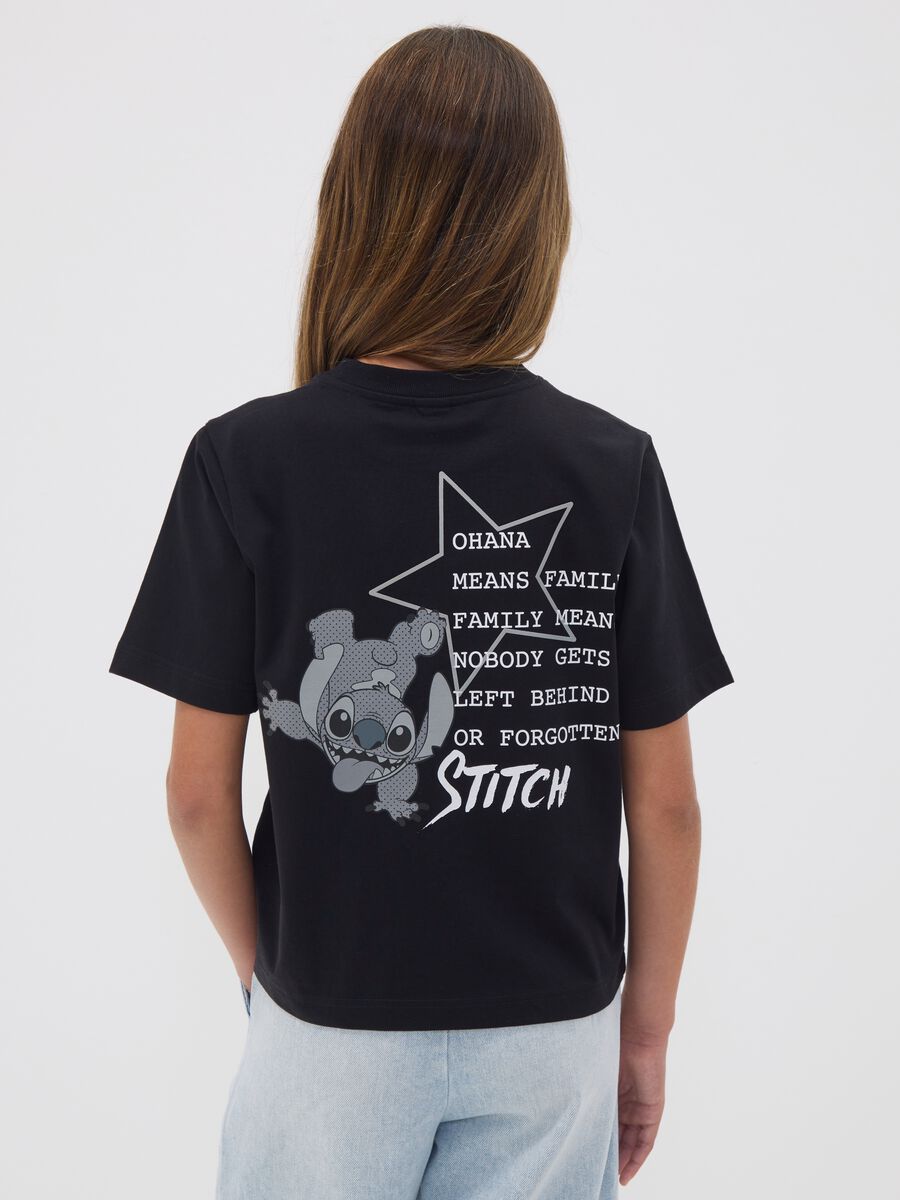 Schwarzes Boxy-Fit T-Shirt aus reiner Baumwolle mit Lilo & Stitch Print f&uuml;r M&auml;dchen_2